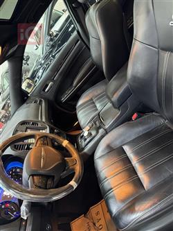 کرایسلەر 300